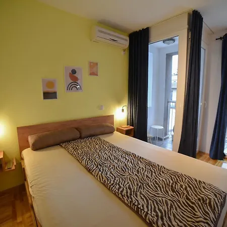 Daire Megdan - Stan Na Dan Užice